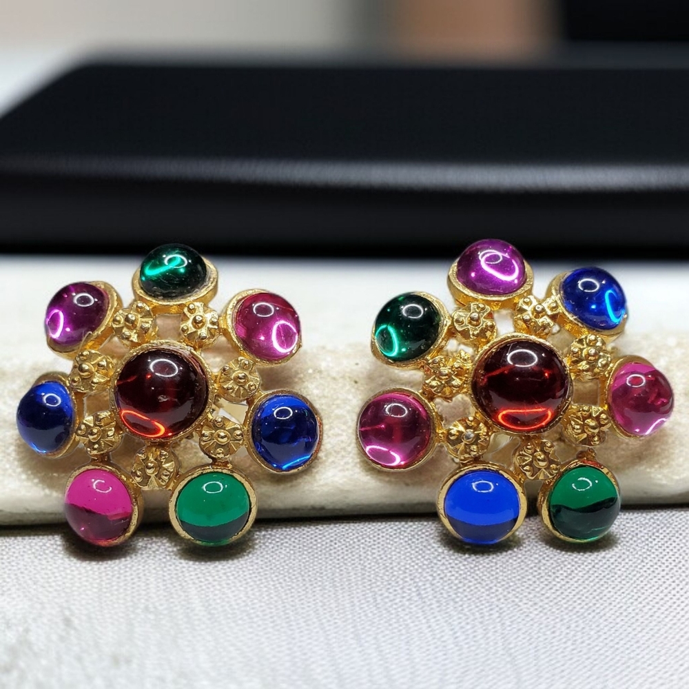 Vintage 1980s Gold Glass Cabochon Jewel Tone Mogul Clip-on Earrings